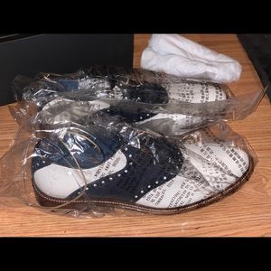 White/Navy Men’s Dress Shoes Size 11